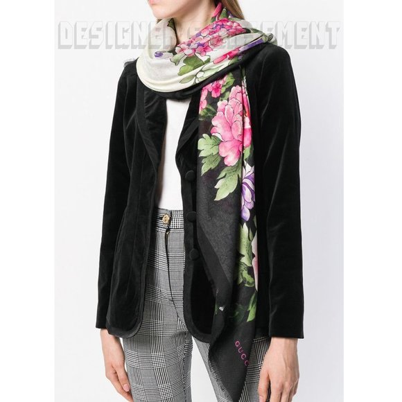 GUCCI ivory Interlocking G black border RISING FLOWERS 55" modal/silk pashmina🎁 - Picture 6 of 6